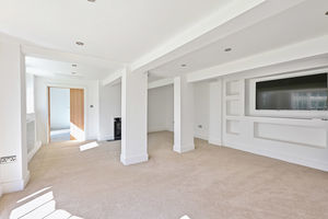 Photo 19- click for photo gallery